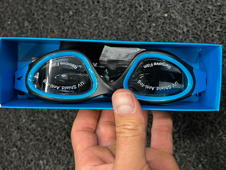 عینک شنای اورجینال/برند اسپیدو/مناسب مناسب/uv و ضد بخار/ بهترین کیفیت و قیمت