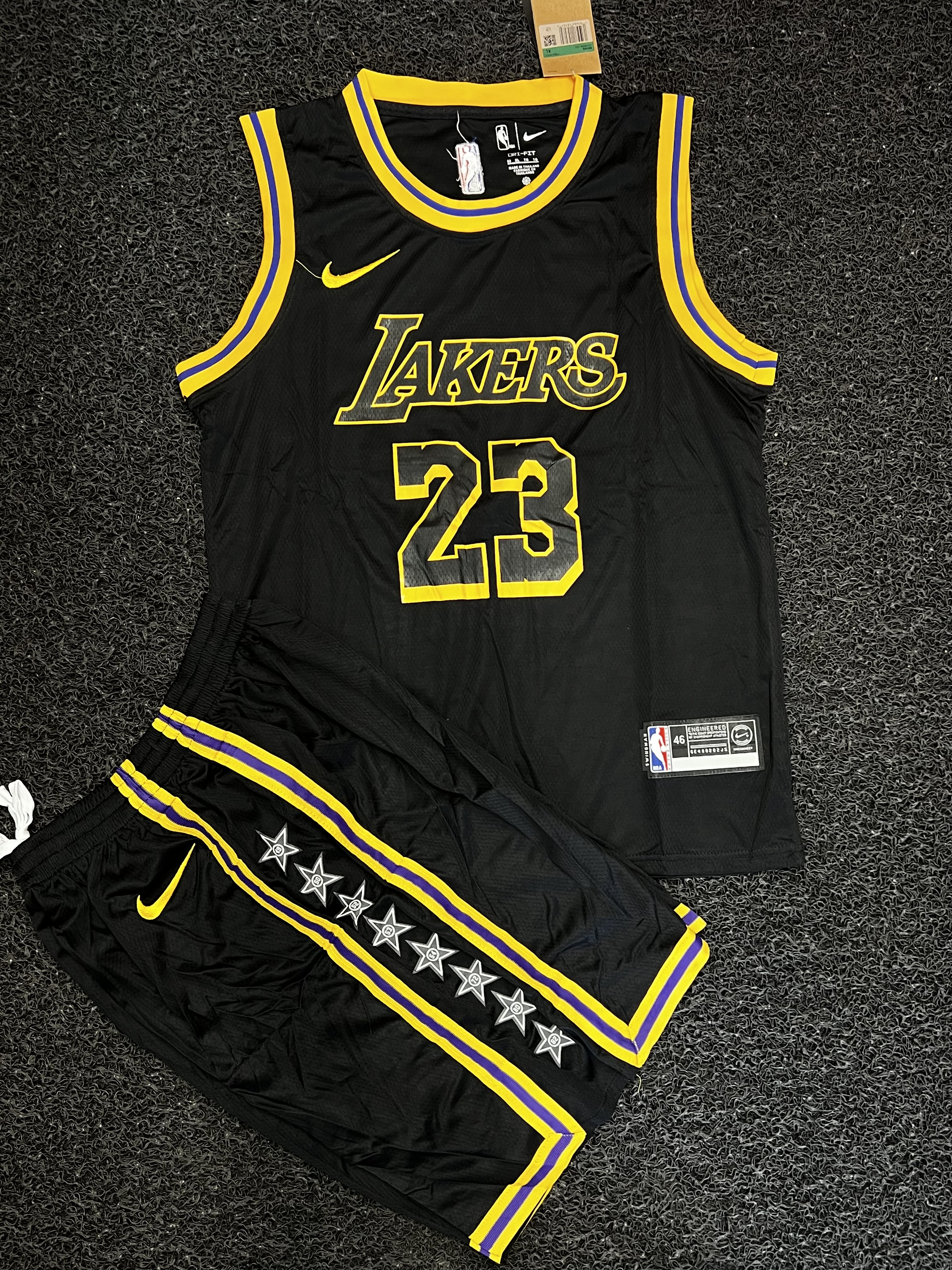 ست بستکبالی اورجینال/تیم LAKERS/ بازیکن JAMES/مناسب بدنسازی و مسافرت و خونه